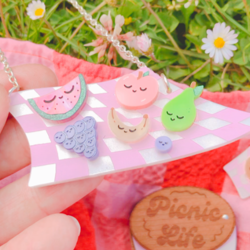 Picnic Necklace